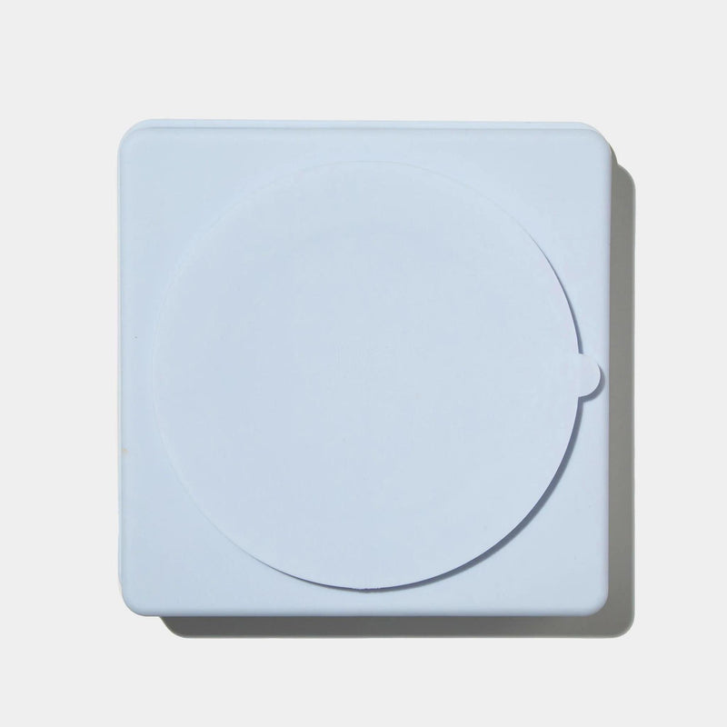 Load image into Gallery viewer, Dogged 3 in 1 Fish Scale Slow Feeder Bowl Sky