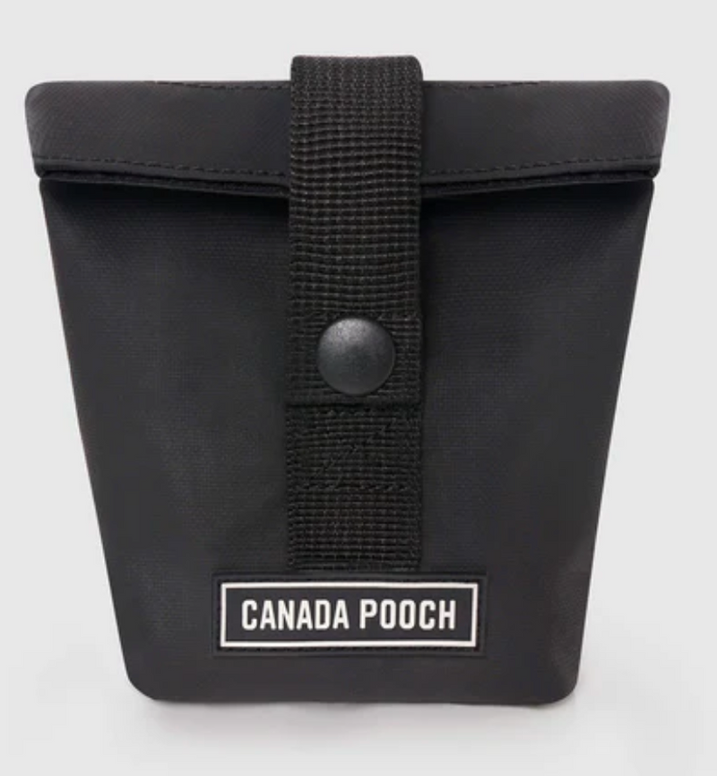 Load image into Gallery viewer, Canada Pooch Handsfree Core Treat Pouch