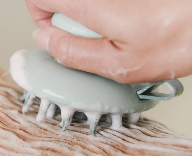 Load image into Gallery viewer, Dandylion Scrub Brush