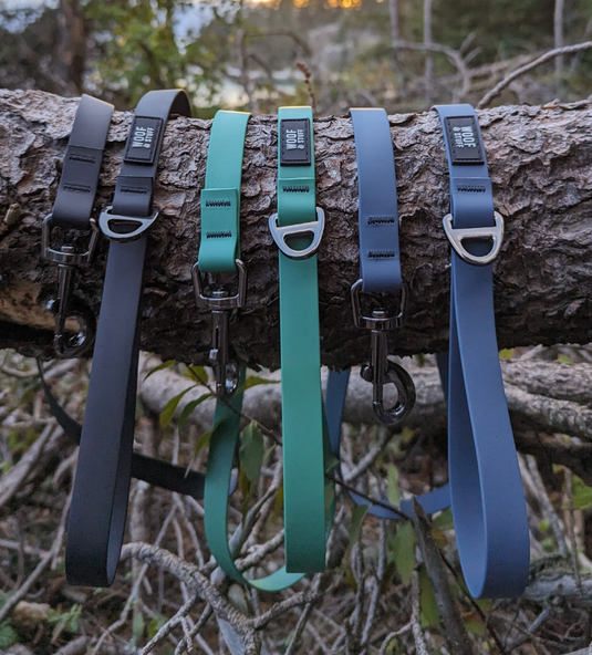 Woof & Stuff Pine Waterproof Leash