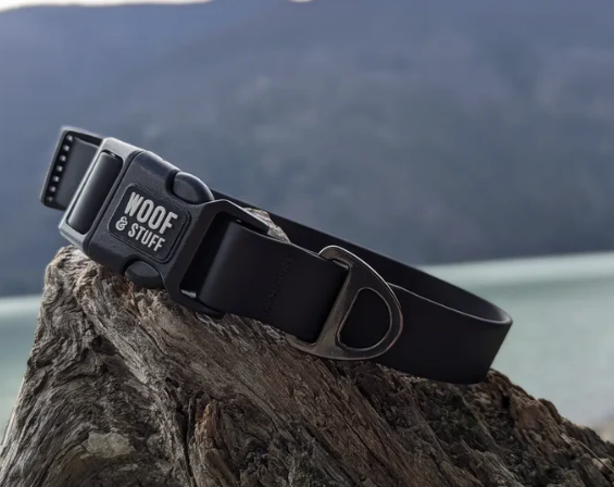 Load image into Gallery viewer, Woof & Stuff Raven Waterproof Collar