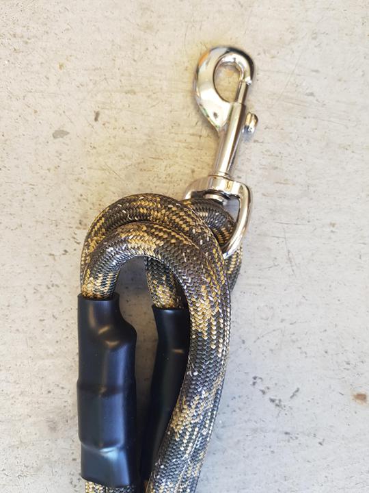 Load image into Gallery viewer, Mountain Dog Leash 6' - Discover Dogs Online