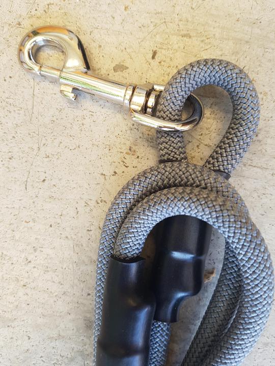 Load image into Gallery viewer, Mountain Dog Leash 6' - Discover Dogs Online