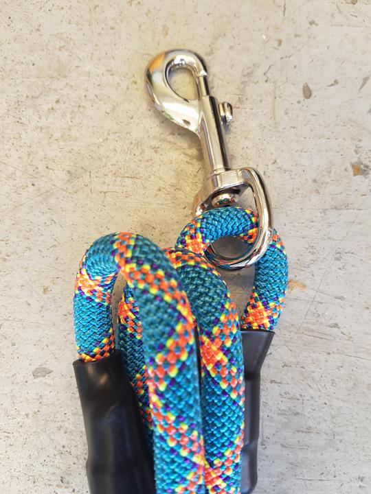 Load image into Gallery viewer, Mountain Dog Leash 6' - Discover Dogs Online