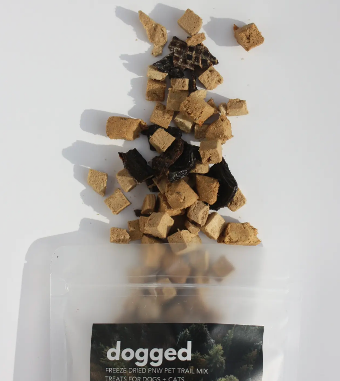 Load image into Gallery viewer, Dogged PNW Freeze-dried Pet Trail Mix Treats 60g
