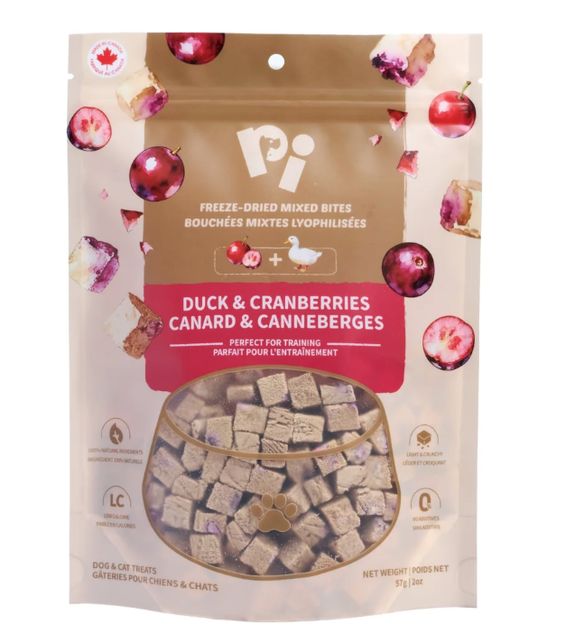 Load image into Gallery viewer, PI Pet Freeze-Dried Mixed Bites Duck &amp; Cranberries 57g
