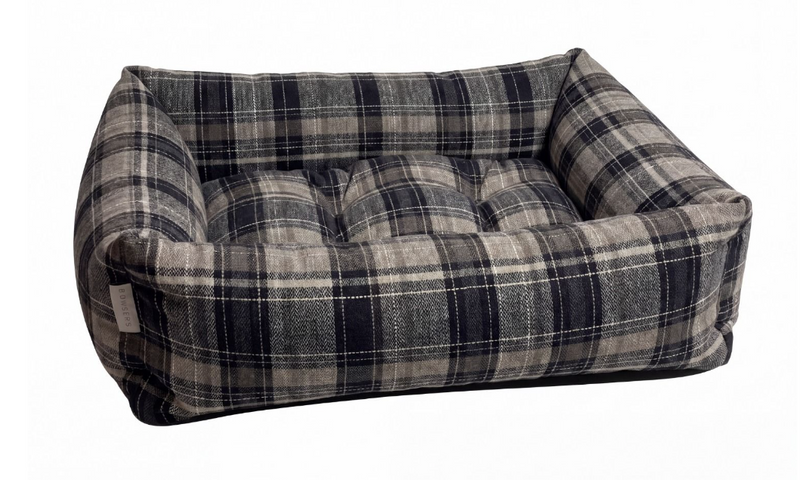 Load image into Gallery viewer, Bowsers The Franklin Bed Large
